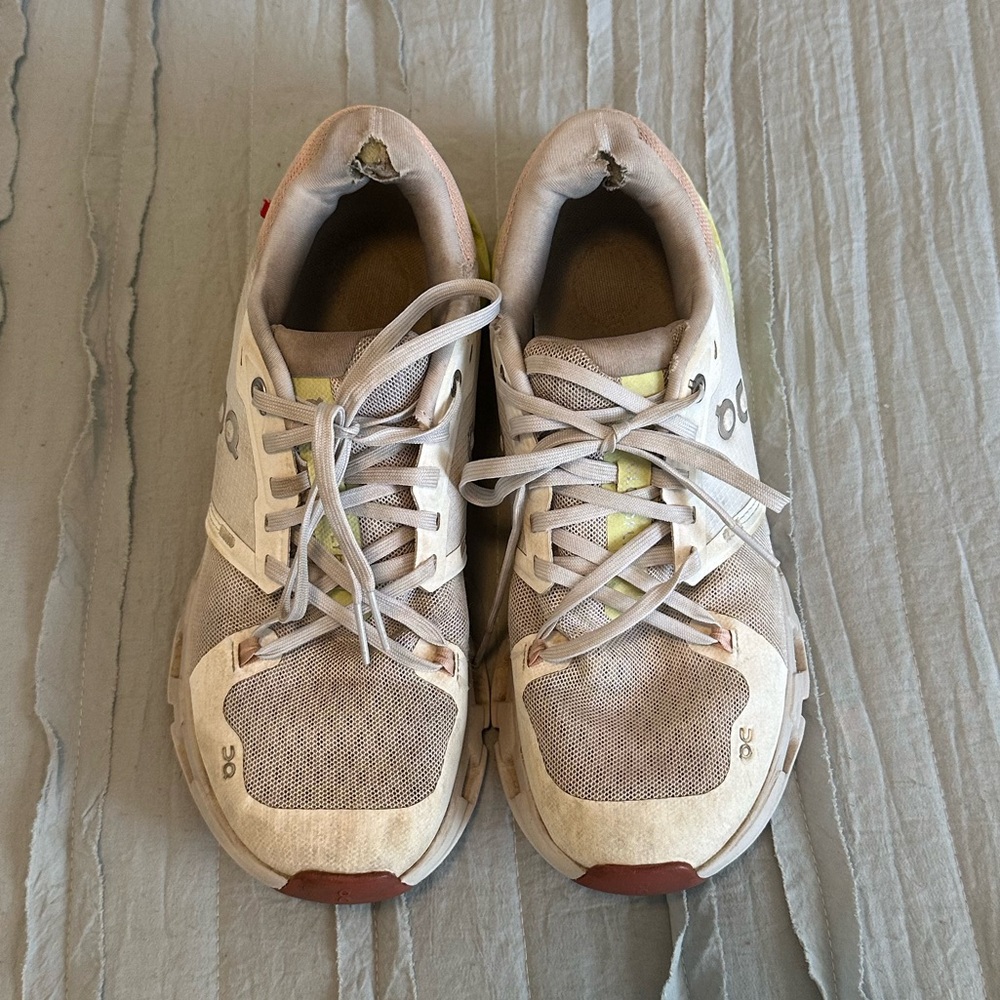 On Cloud Cloudflyer 4 Tennis Shoes | Size 8.5 - Picture 2 of 5